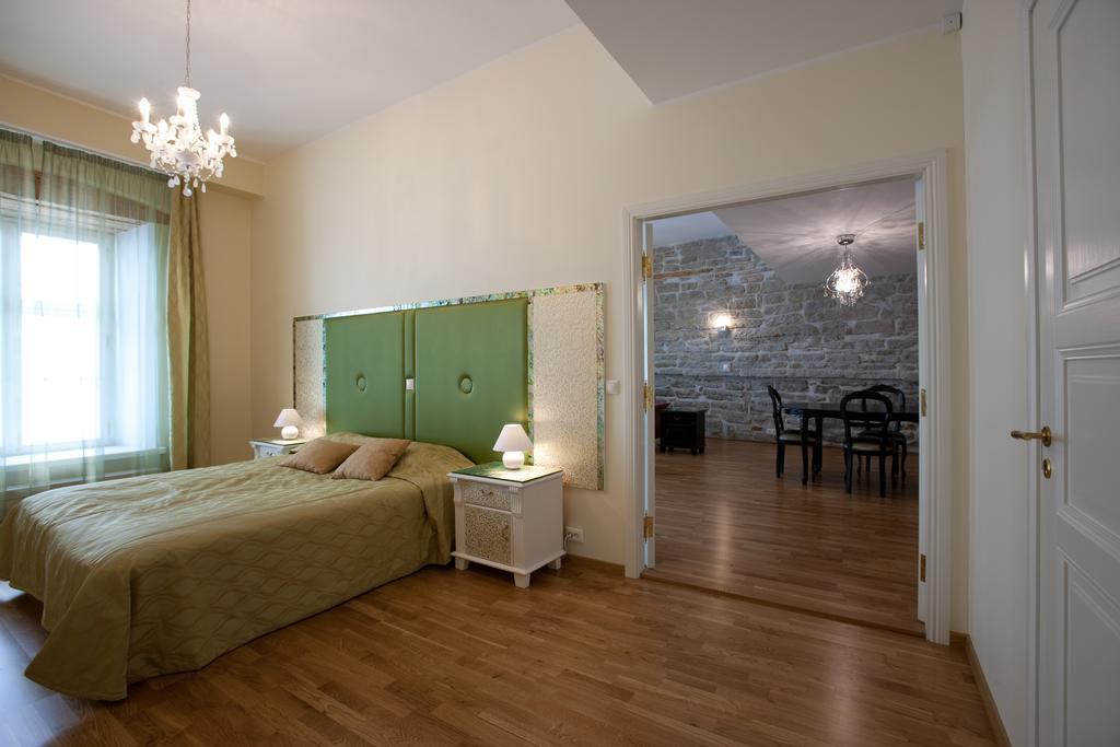 Cozy Apartment In Old Town Таллин Экстерьер фото