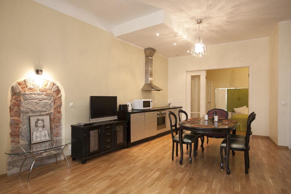 Cozy Apartment In Old Town Таллин Экстерьер фото