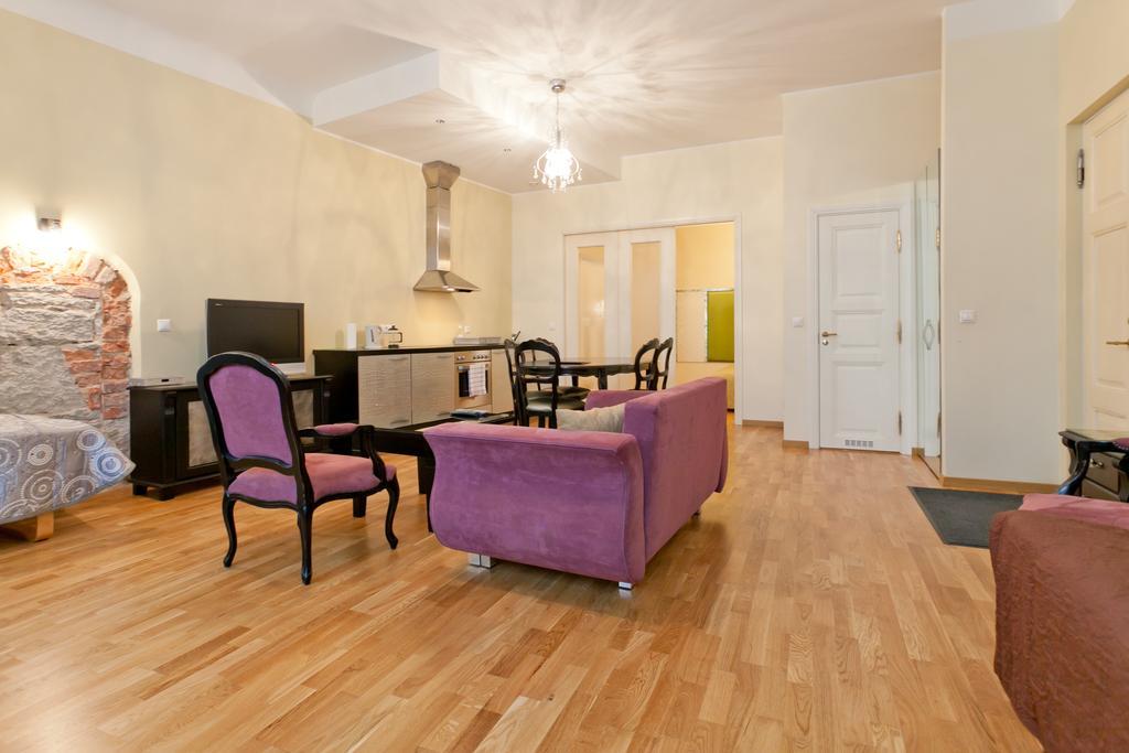 Cozy Apartment In Old Town Таллин Экстерьер фото